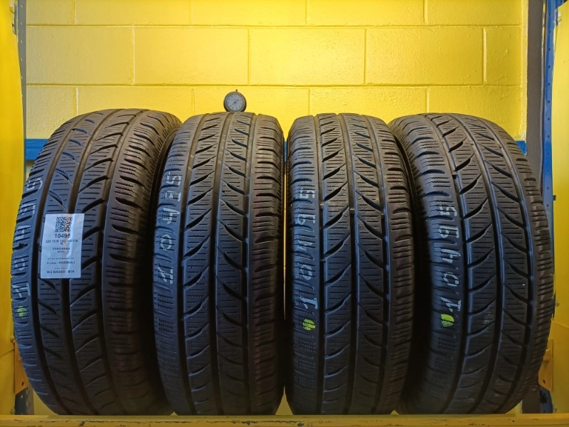 Pneumatico YOKOHAMA WY01 225/70 R15C 112/110R