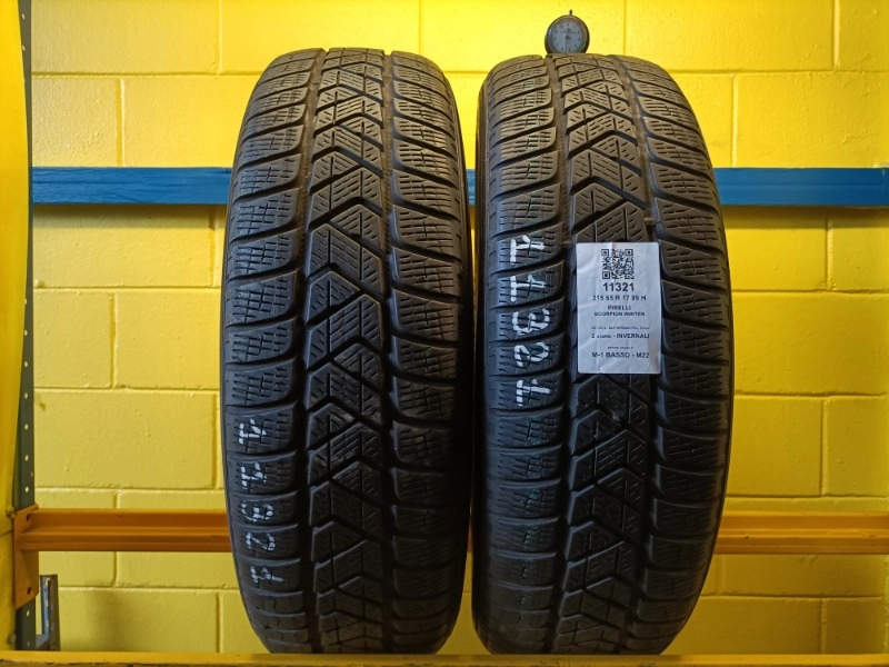 Pneumatico PIRELLI SCORPION WINTER 215/65 R17 99H