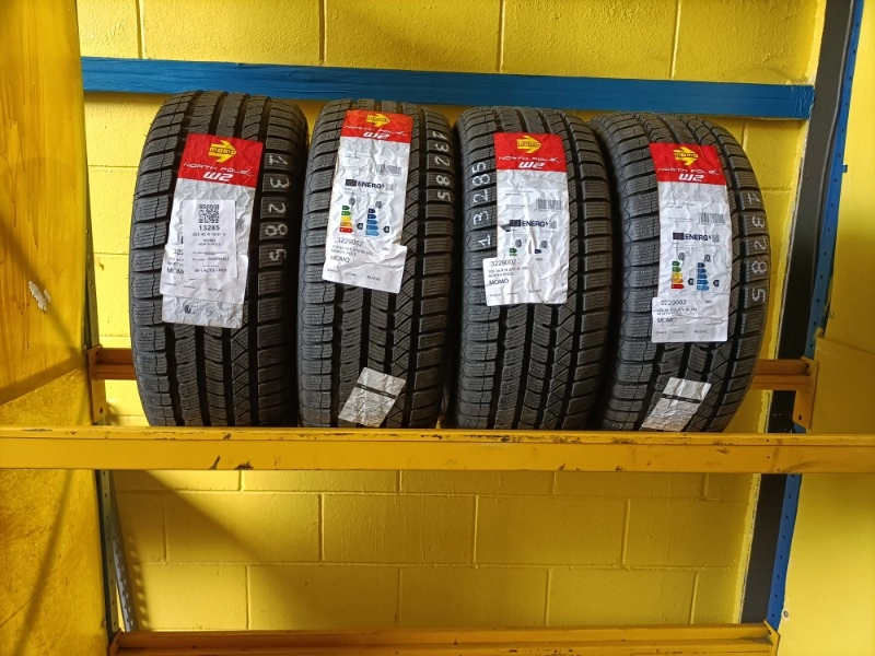 Pneumatico MOMO NORTH POLE 205/45 R16 87V