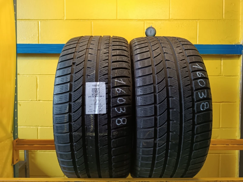 Pneumatico MOMO NORTH POLE 255/40 R19 100V