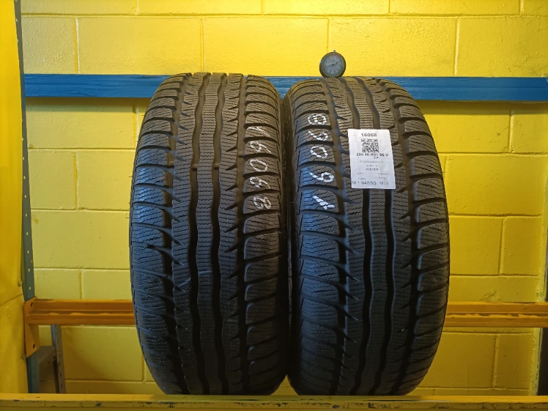 Pneumatico FORMULA WINTER 225/50 R17 98V