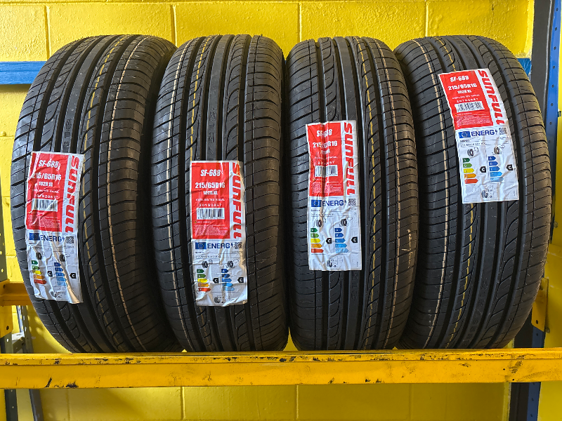 Pneumatico SUNFULL SF-688 215/65 R16 102H