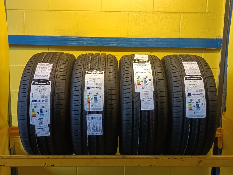 Pneumatico BARUM BRAVURIS 6 225/40 R18 92Y