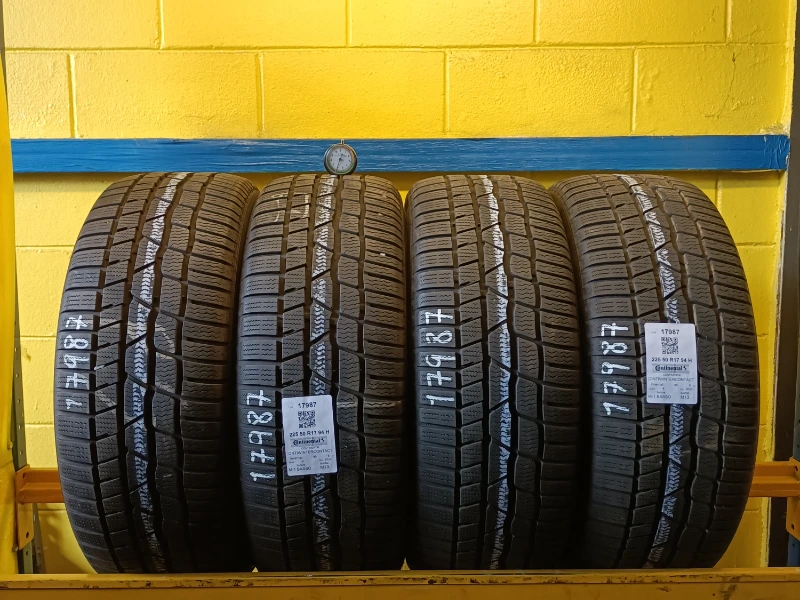 Pneumatico CONTINENTAL CONTIWINTERCONTACT TS 830 225/50 R17 94H