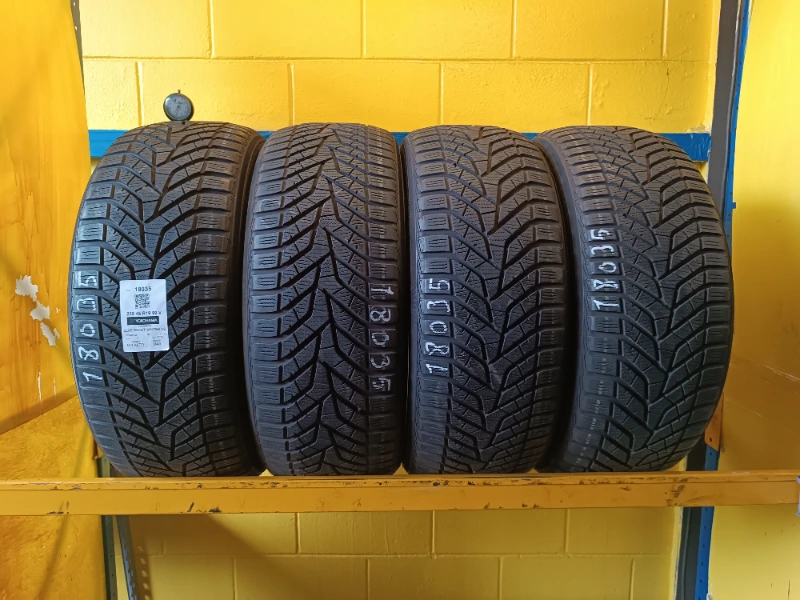 Pneumatico YOKOHAMA BLUE HEART WINTER V905 235/45 R19 99V