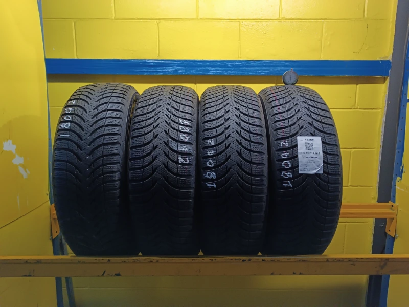 Pneumatico MICHELIN ALPIN A4 185/65 R15 92T