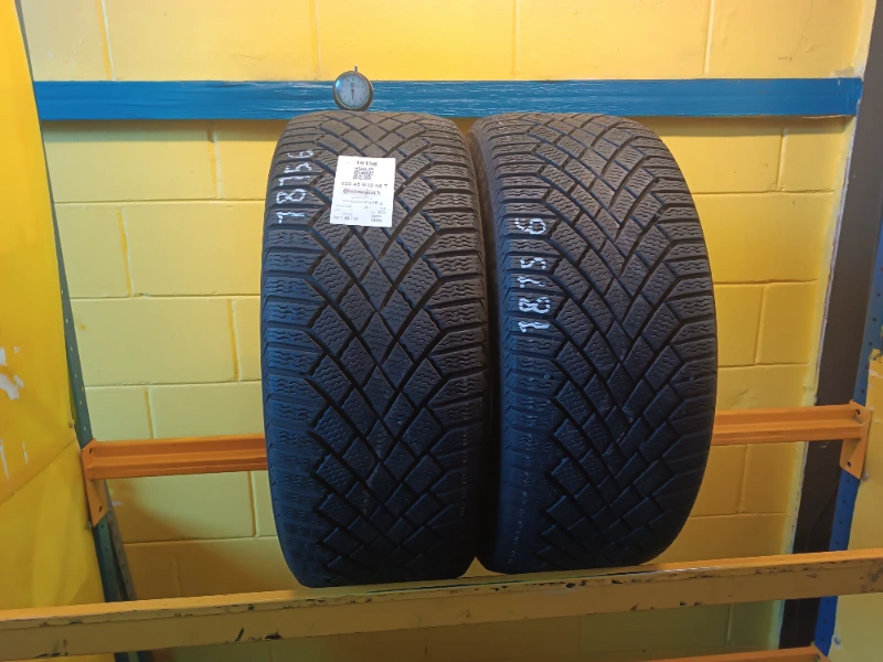Pneumatico CONTINENTAL VANCOWINTER 2 235/45 R18 98T