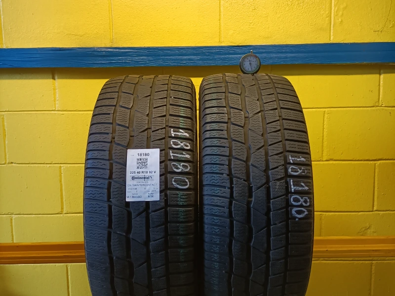 Pneumatico CONTINENTAL CONTIWINTERCONTACT TS830 225/40 R18 92V