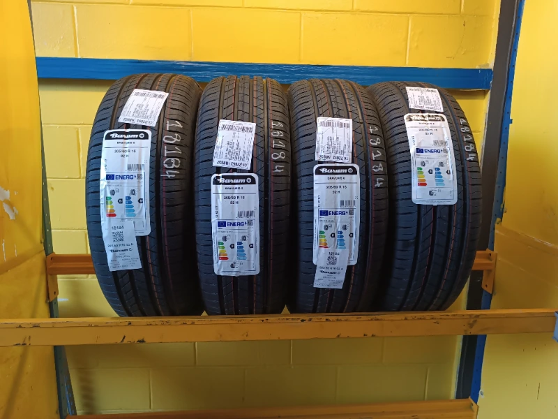 Pneumatico BARUM BRAVURIS6 205/60 R16 92H