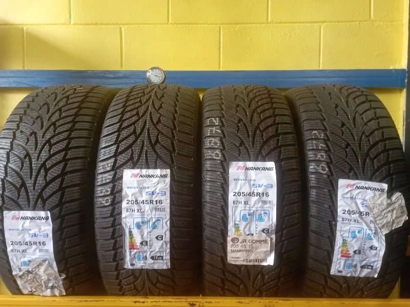 Pneumatico NANKANG WINTER ACTIVA SV3 205/45 R16 87H