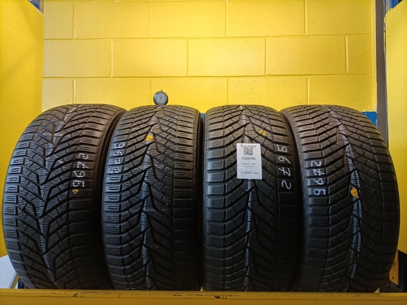 Pneumatico YOKOHAMA BLUHEARTH V905 245/45 R17 99V